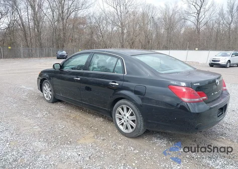2008 Toyota Avalon Limited z USA, uszkodzony, nr VIN 4T1BK36B28U304413